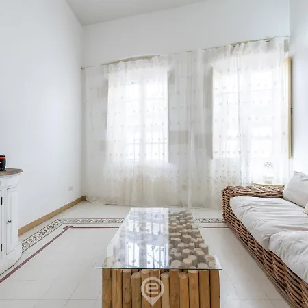 Apartment Piazza Yenne Bliss